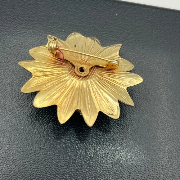 Gold tone blue rhinestone faux pearl flower brooch pin vintage - Picture 7 of 13